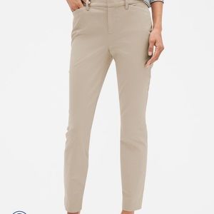 NWT GAP Signature Skinny Ankle Khaki